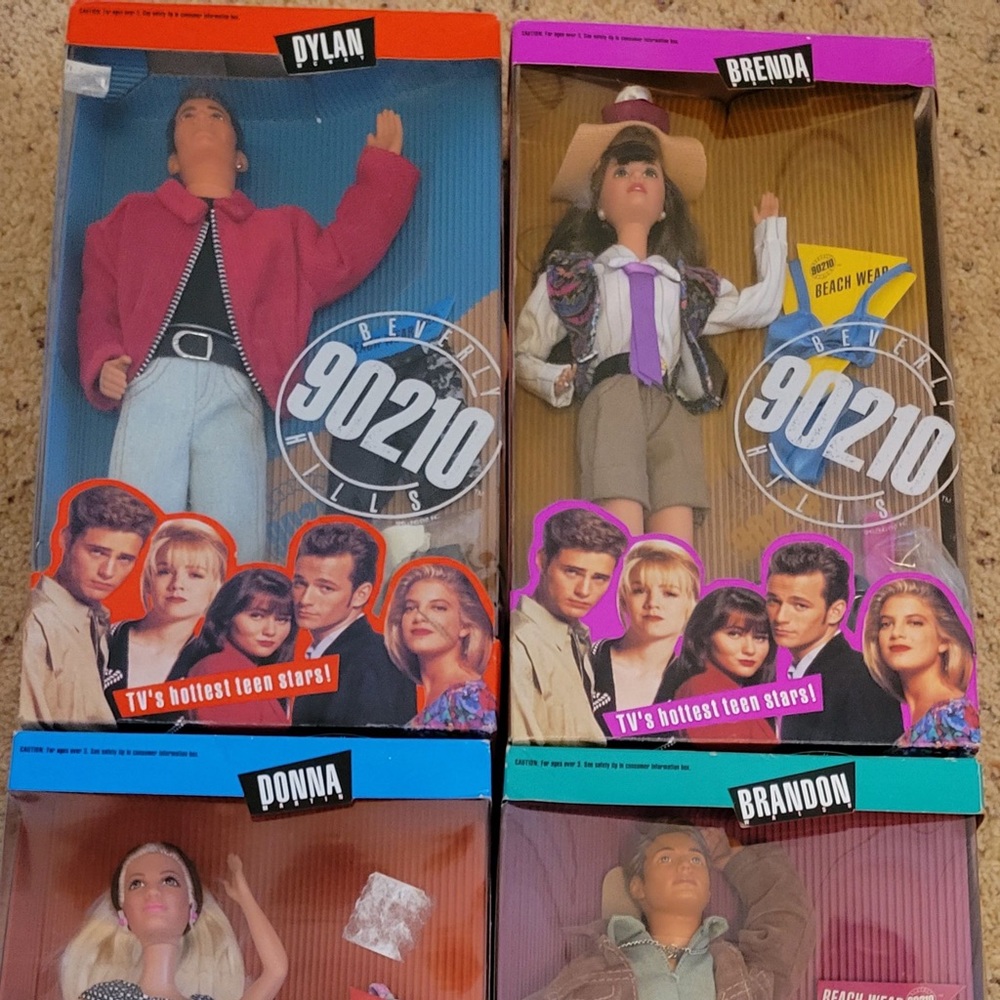 ‼️RARE‼️ ** RETIRED ** Vintage 90210 Doll Set